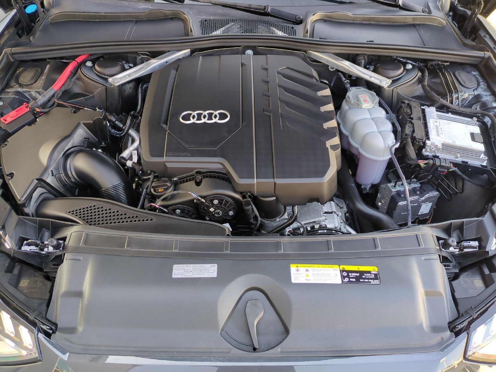 Used 2023 Audi A4 2.0T Premium w/ Convenience Package AWD/4WD image 24