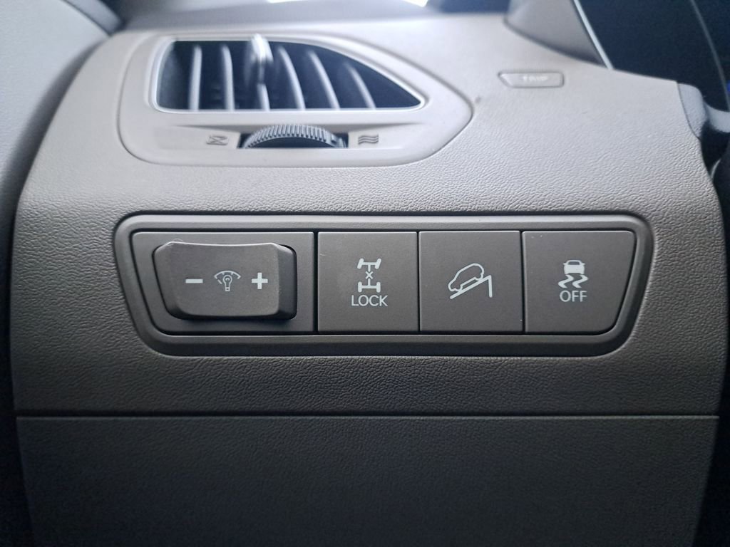 Used 2011 Hyundai Tucson GLS image 24