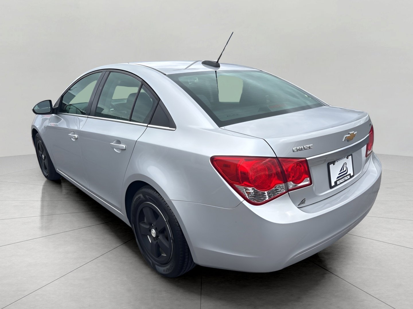 Used 2015 Chevrolet Cruze LT FWD image 6