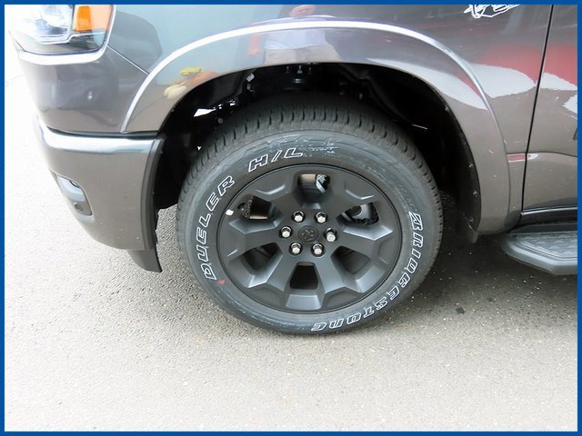 New 2026 RAM 1500 4x4 Crew Cab image 4