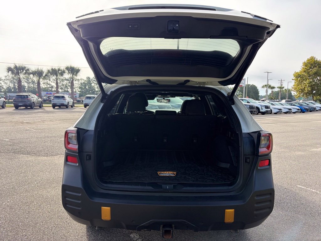 Used 2025 Subaru Outback Wilderness AWD/4WD image 5