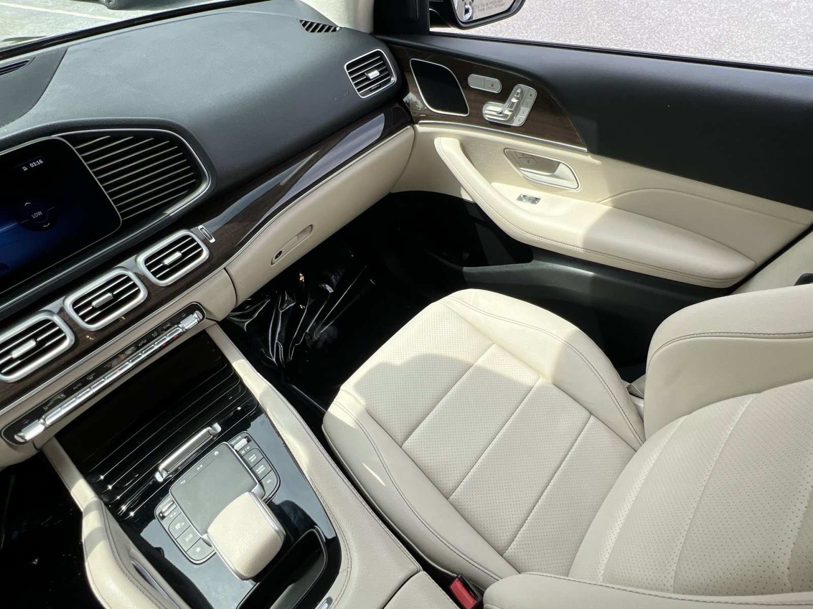 Used 2024 Mercedes-Benz GLE 350 4MATIC image 14