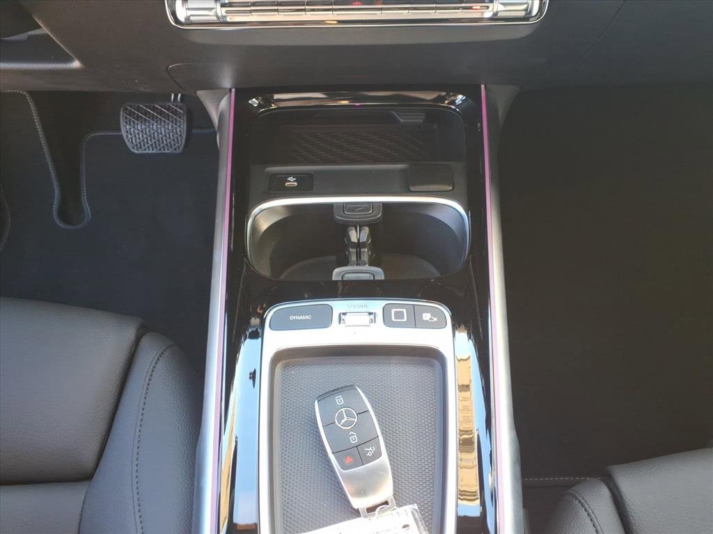 New 2025 Mercedes-Benz GLB 250 4MATIC image 24