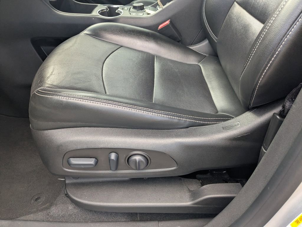 Used 2022 GMC Terrain SLT w/ Infotainment Package II image 20