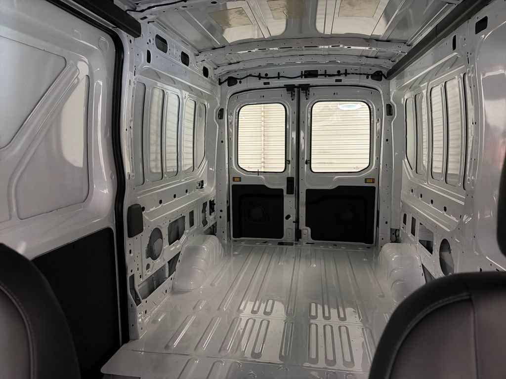 New 2026 Ford Transit 250 148 Medium Roof RWD image 12