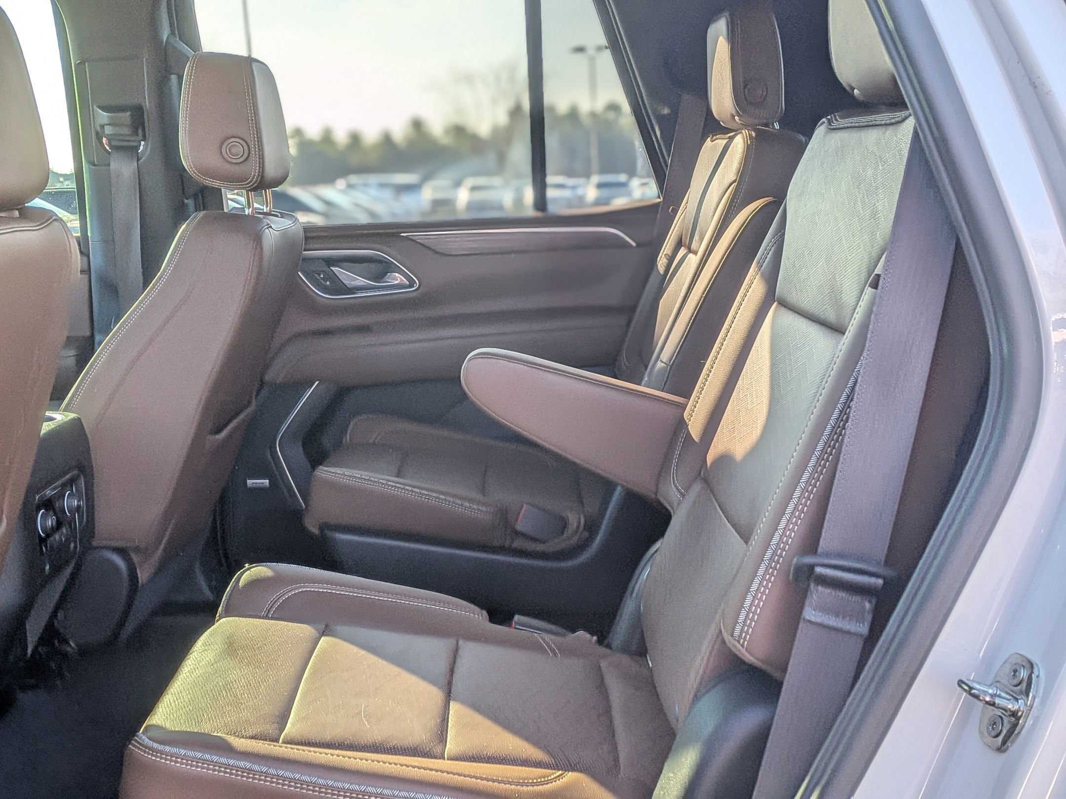 Used 2021 Chevrolet Tahoe High Country w/ Premium Package image 34