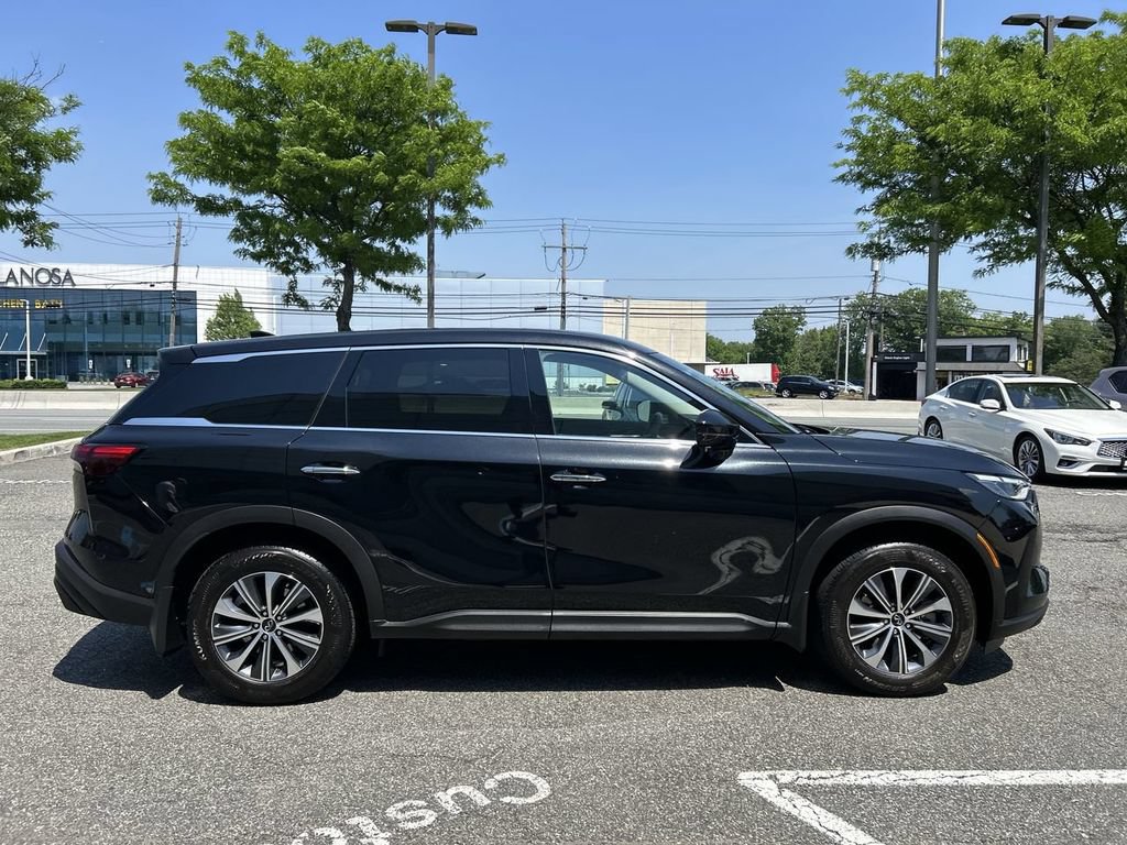 Used 2025 INFINITI QX60 Pure w/ Cargo Package AWD/4WD image 9