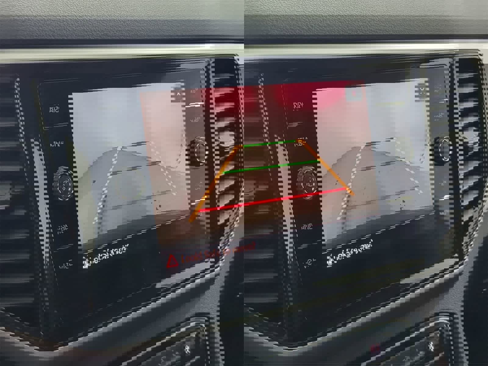 Used 2022 Volkswagen Atlas SE image 30