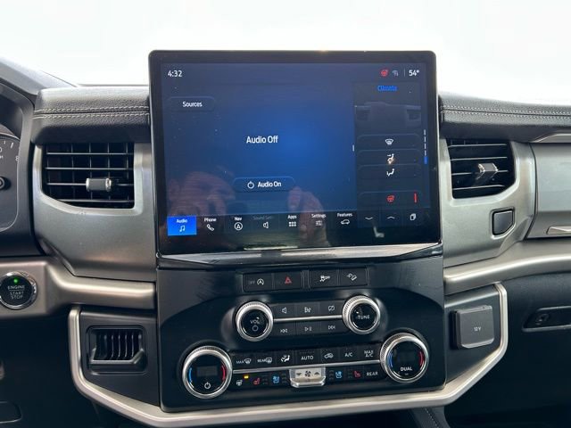 Used 2024 Ford Expedition Max XLT image 18