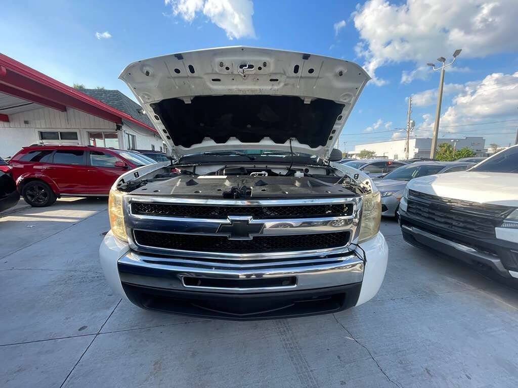 Used 2011 Chevrolet Silverado 1500 W/T w/ LS Package RWD image 18
