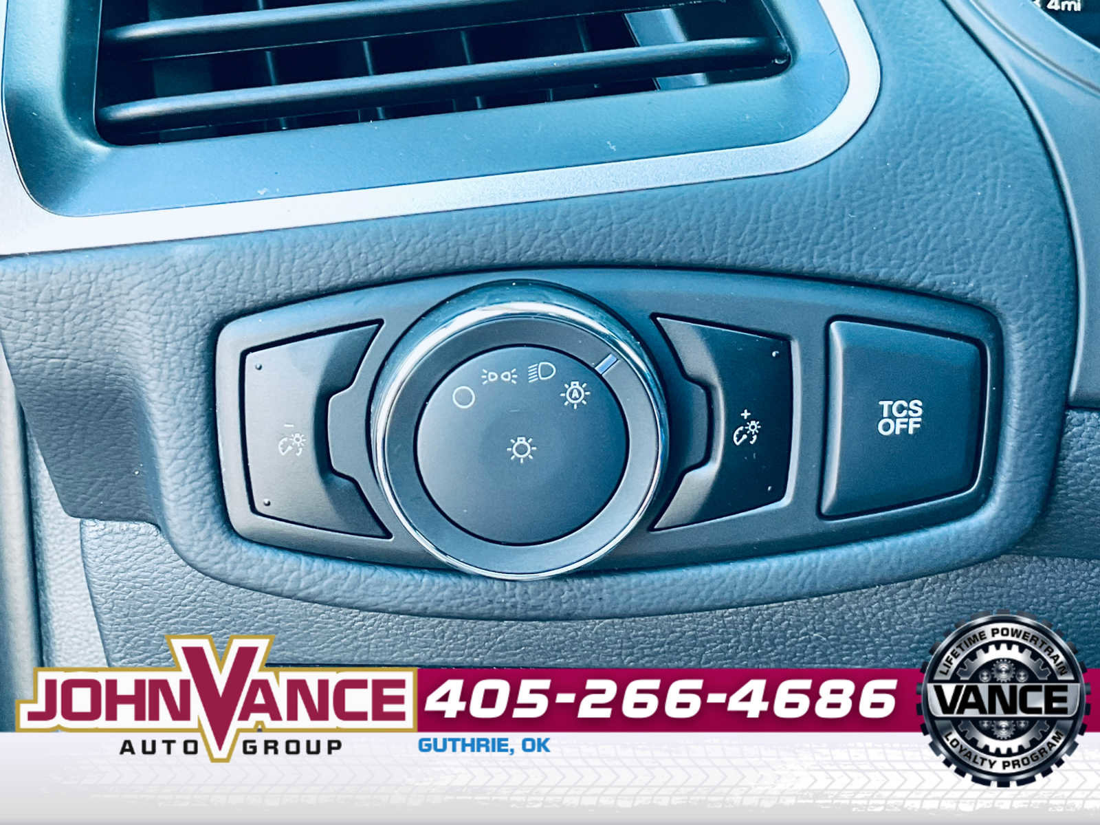 Used 2024 Ford Edge SE w/ Black Appearance Package image 23