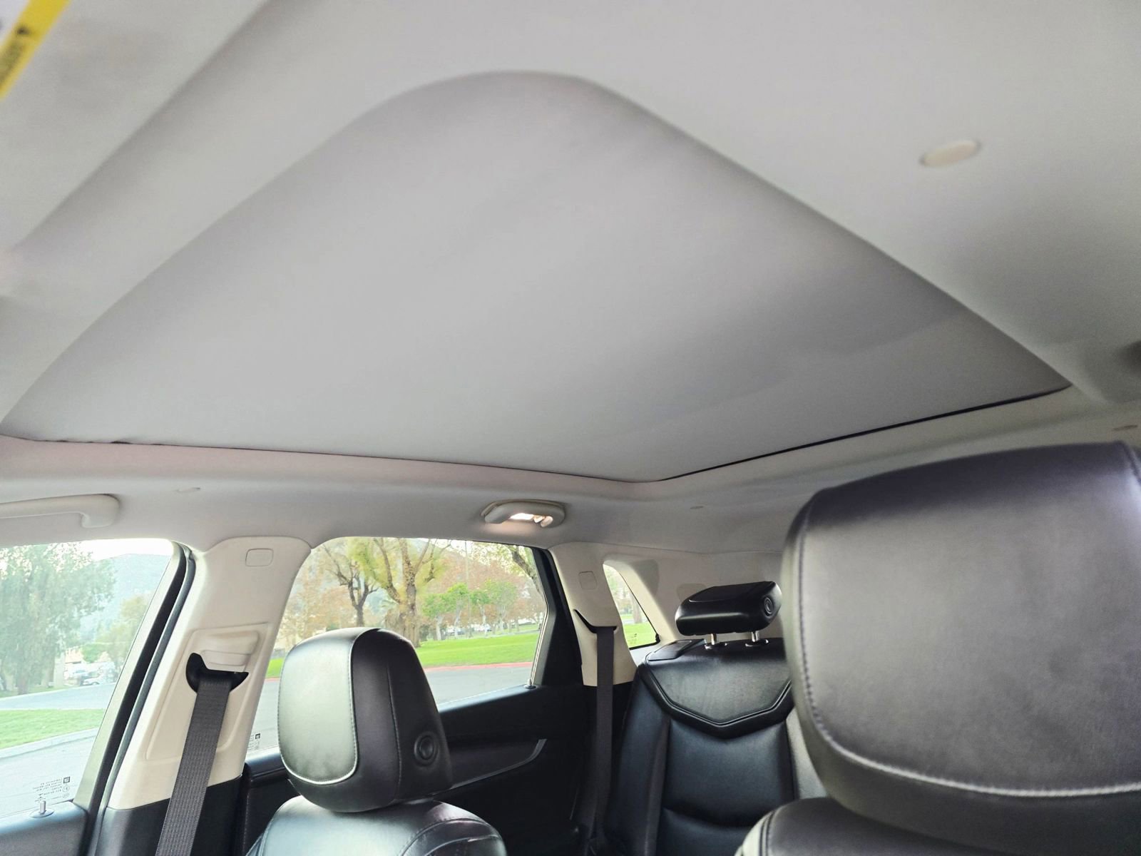 Used 2017 Cadillac XT5 Luxury w/ Driver Awareness Package image 16