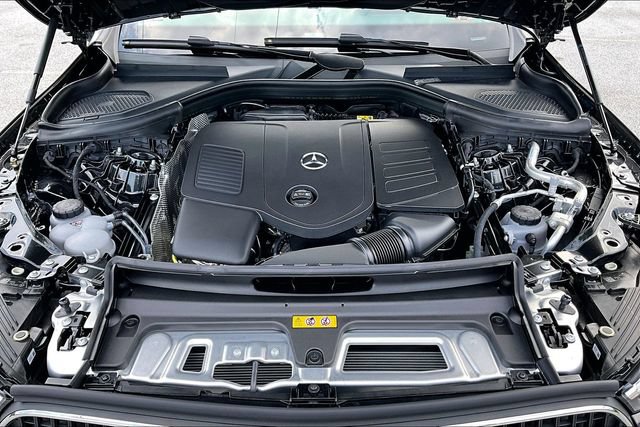 New 2027 Mercedes-Benz GLC 300 4MATIC image 14