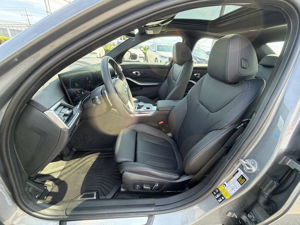 Used 2024 BMW 330i xDrive Sedan w/ Premium Package AWD/4WD image 19