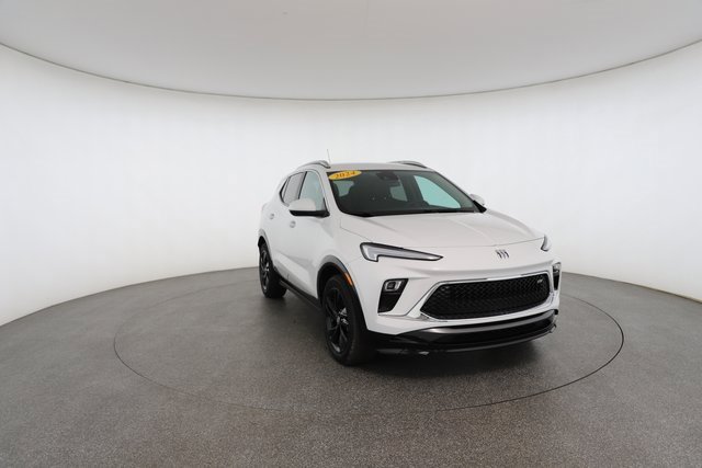 Used 2024 Buick Encore GX Sport Touring image 28