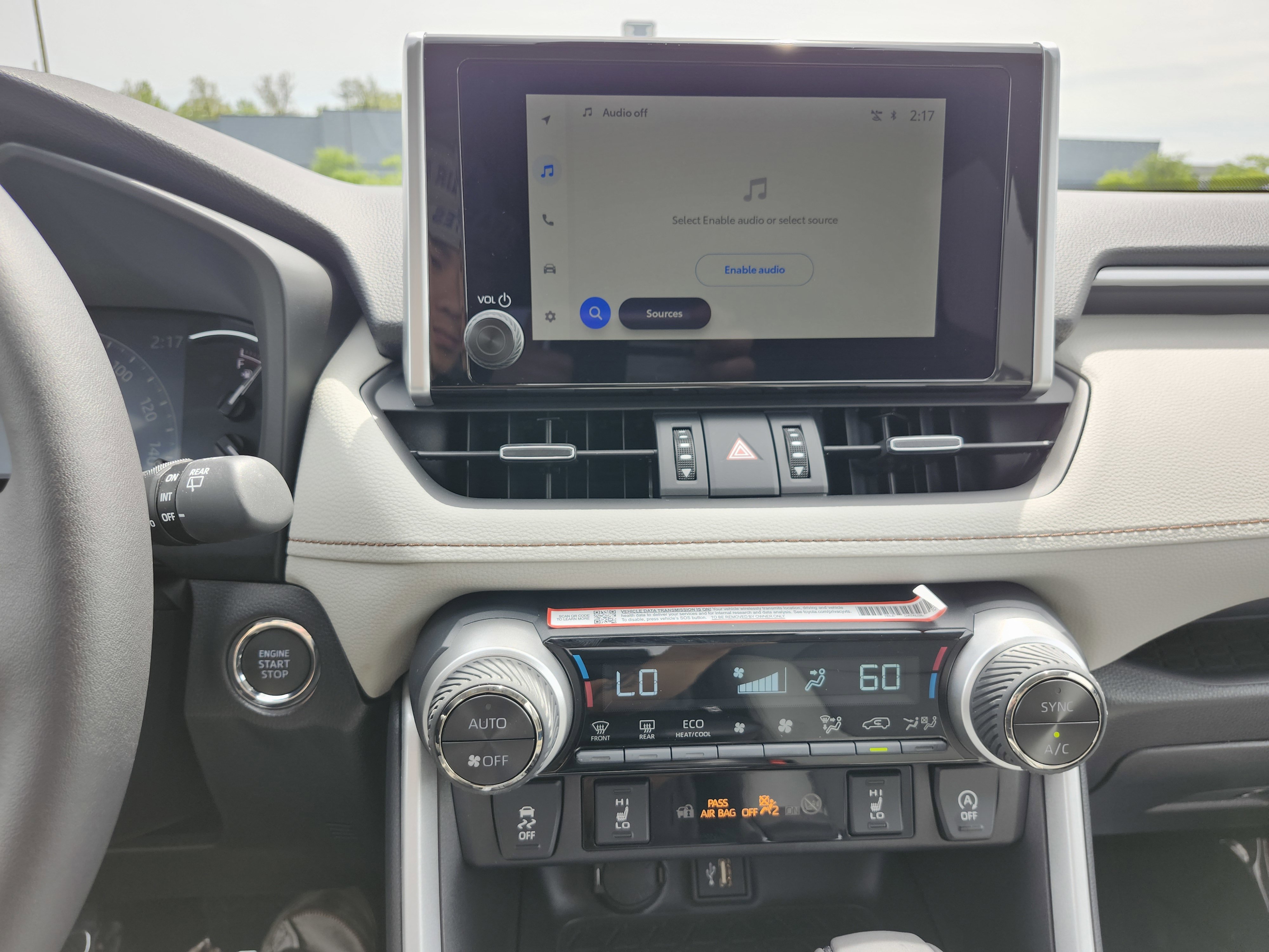 Used 2025 Toyota RAV4 XLE Premium w/ Weather Package AWD/4WD image 33