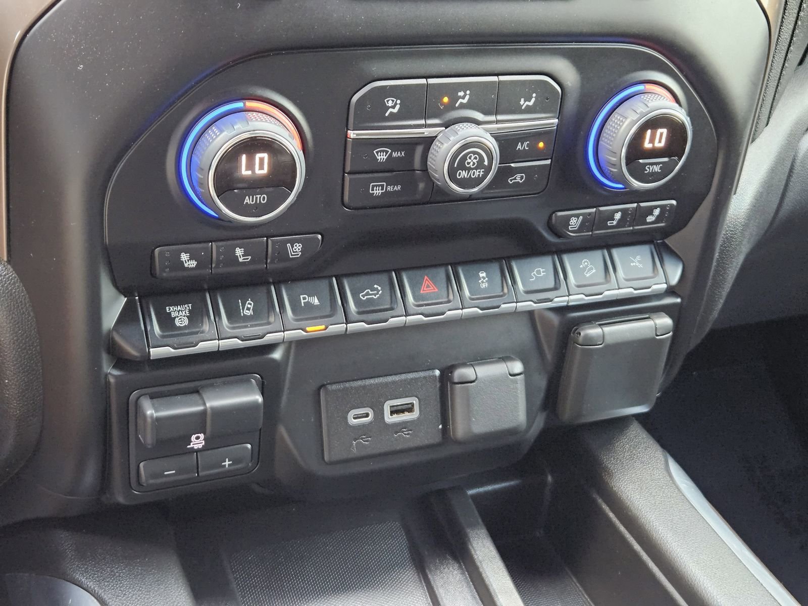 Certified 2023 Chevrolet Silverado 2500 High Country w/ Z71 Off-Road Package image 23