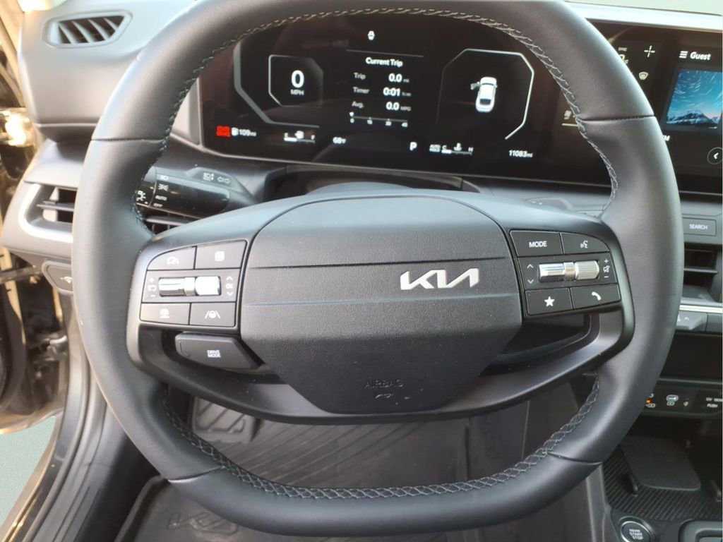 Used 2025 Kia K4 EX image 22