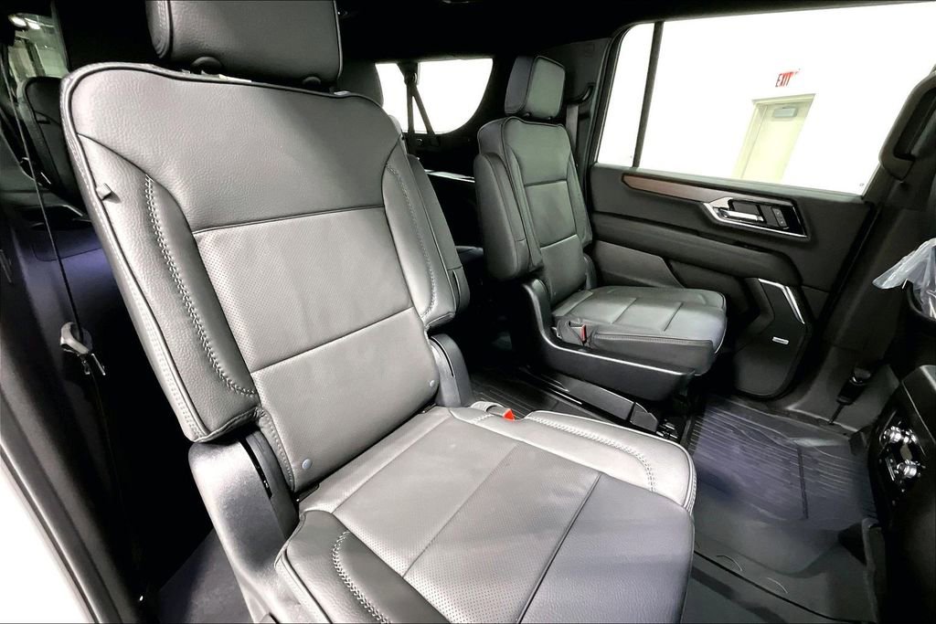 New 2026 GMC Yukon XL Denali image 9