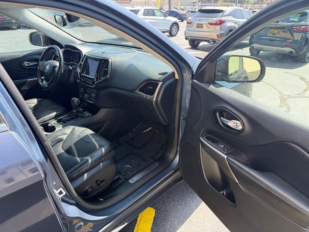 Used 2020 Jeep Cherokee Limited AWD/4WD image 7
