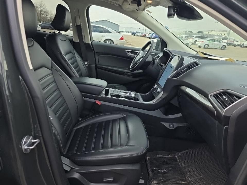 Certified 2024 Ford Edge SEL w/ Convenience Package image 5
