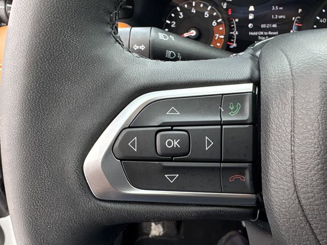 Used 2025 Jeep Compass Limited image 30