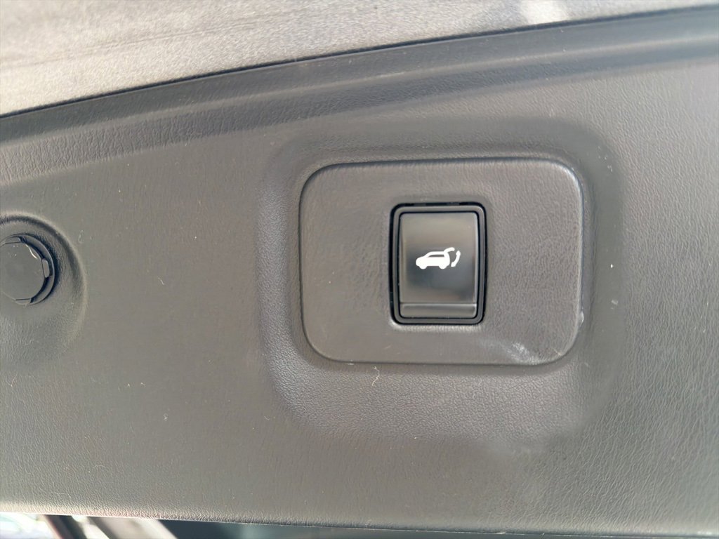 Used 2017 Nissan Pathfinder SL image 36
