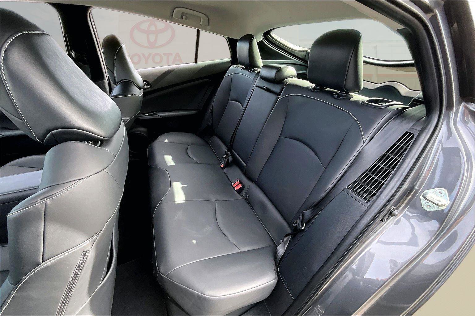 Used 2022 Toyota Prius Prime XLE image 24