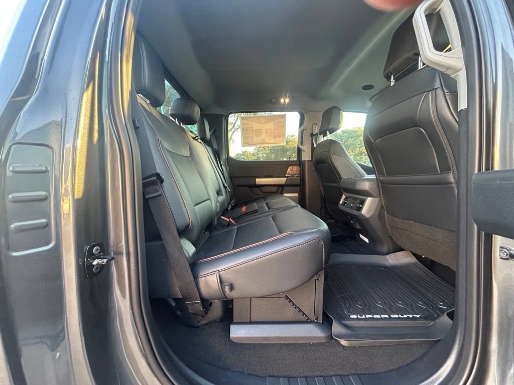 New 2026 Ford F250 Lariat w/ Black Appearance Package AWD/4WD image 31