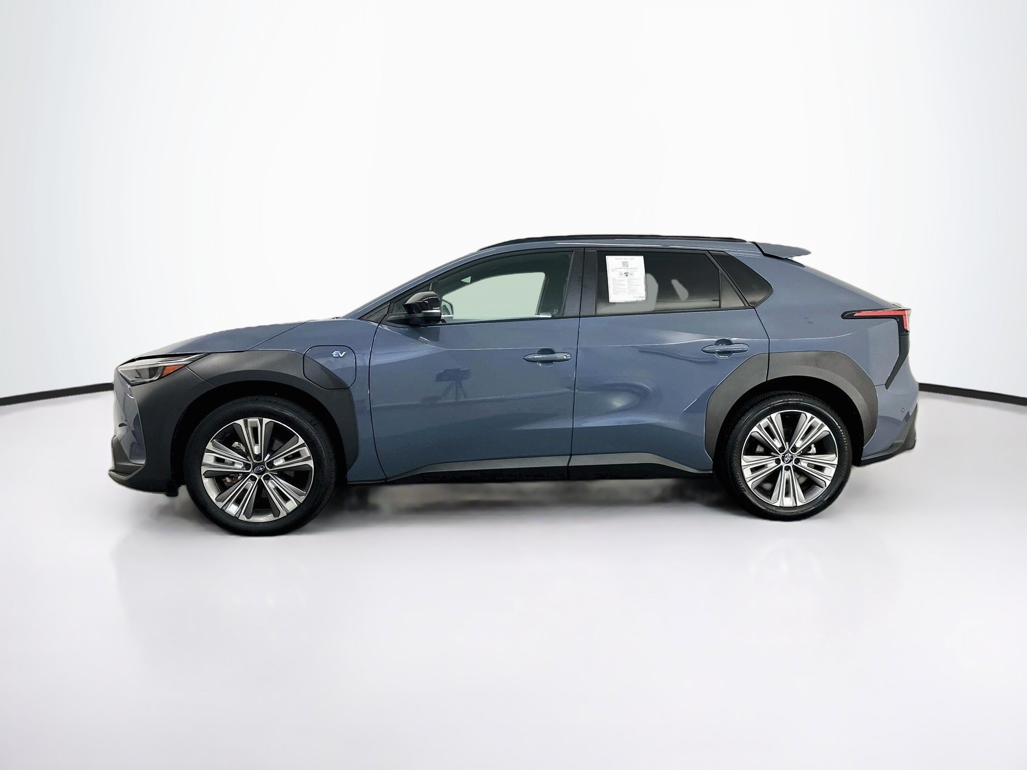 Used 2023 Subaru Solterra AWD image 4