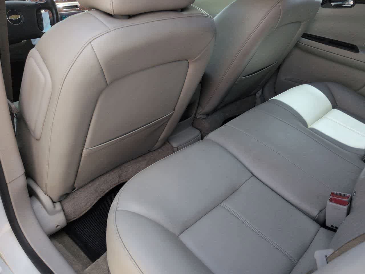 Used 2013 Chevrolet Impala LTZ FWD image 18