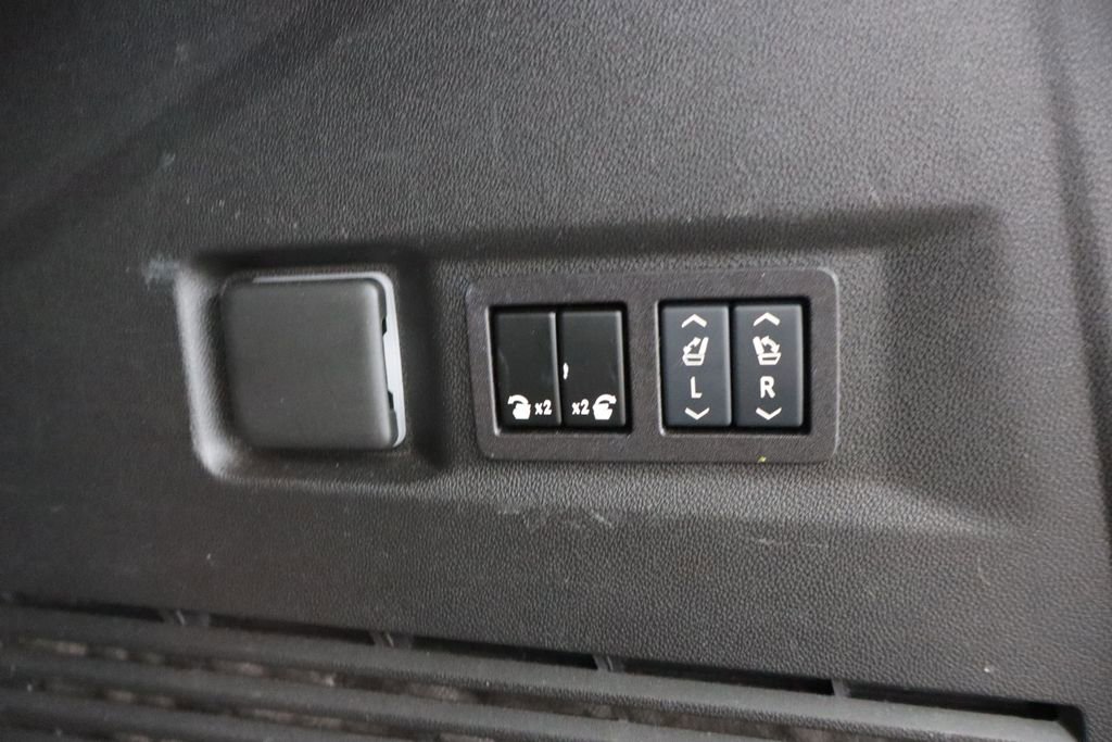 Used 2025 Chevrolet Tahoe RST w/ Comfort Package image 29