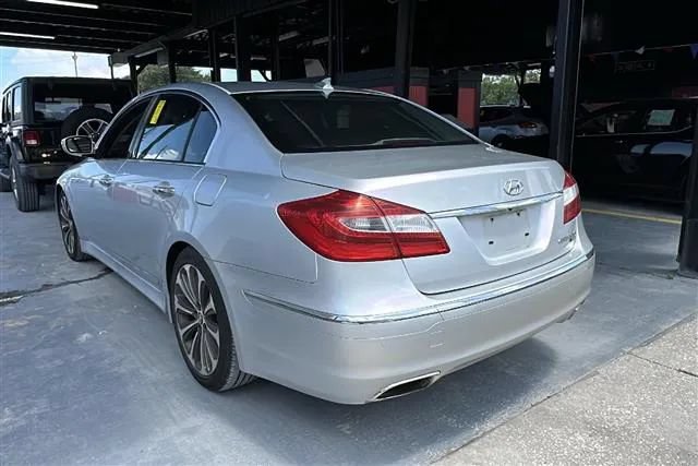 Used 2013 Hyundai Genesis 5.0 R-Spec RWD image 2