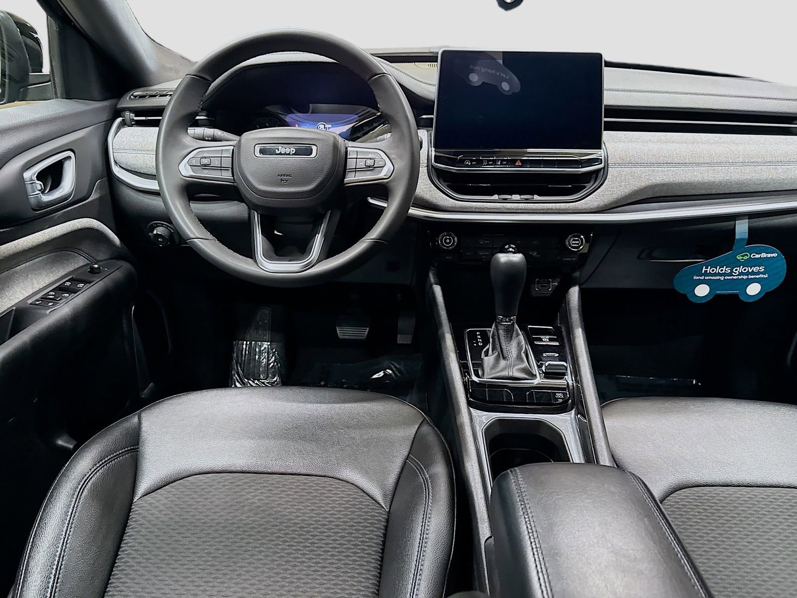 Used 2024 Jeep Compass Latitude image 23