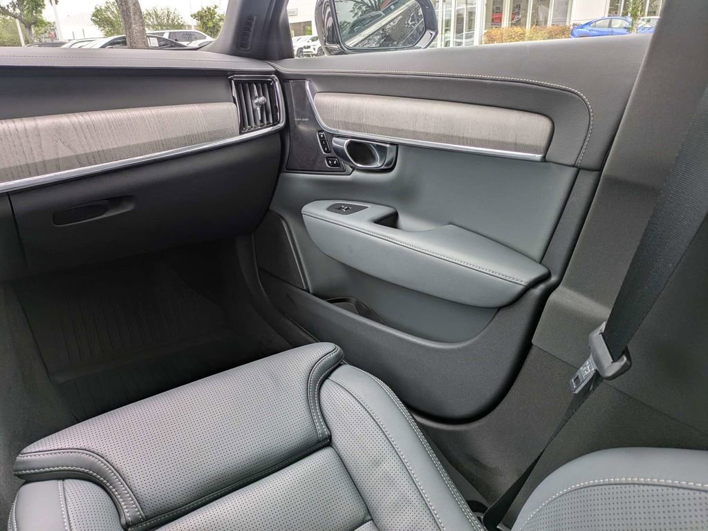 Certified 2023 Volvo S90 B6 Ultimate w/ Protection Package Premier image 18