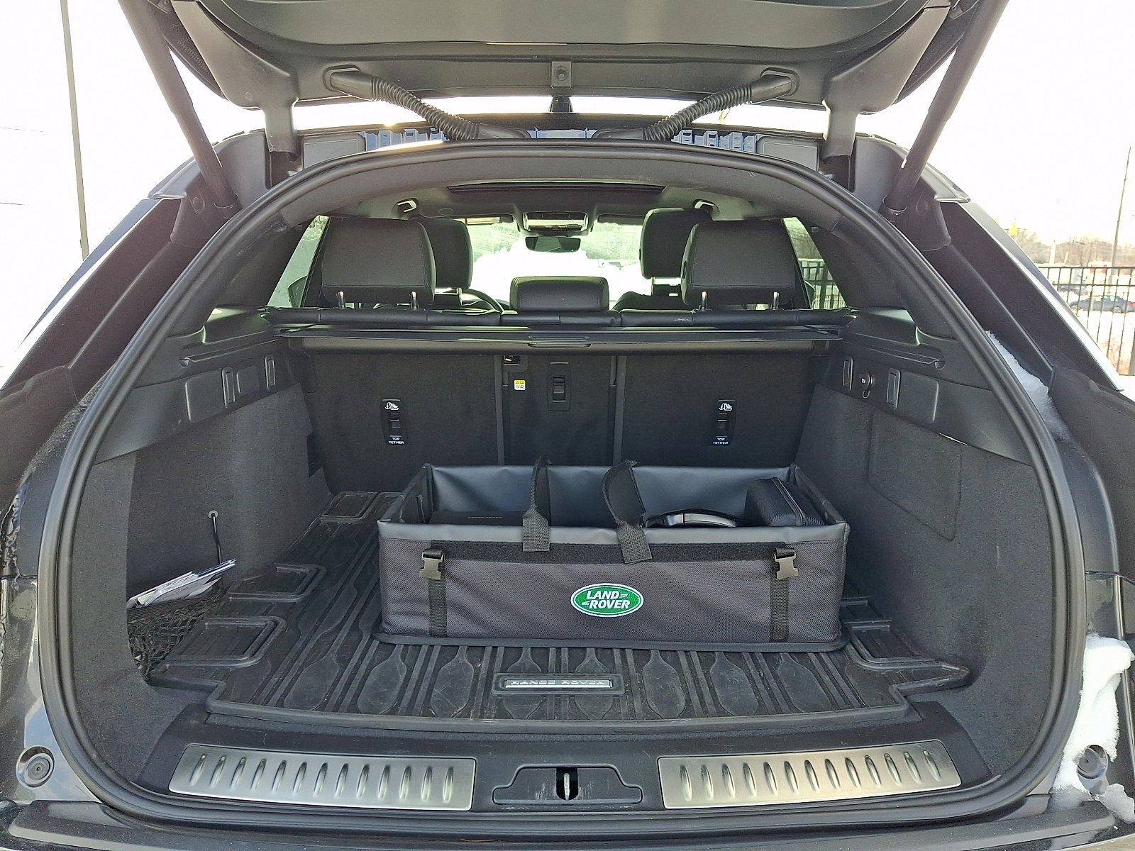 Used 2026 Land Rover Range Rover Velar Dynamic SE image 28