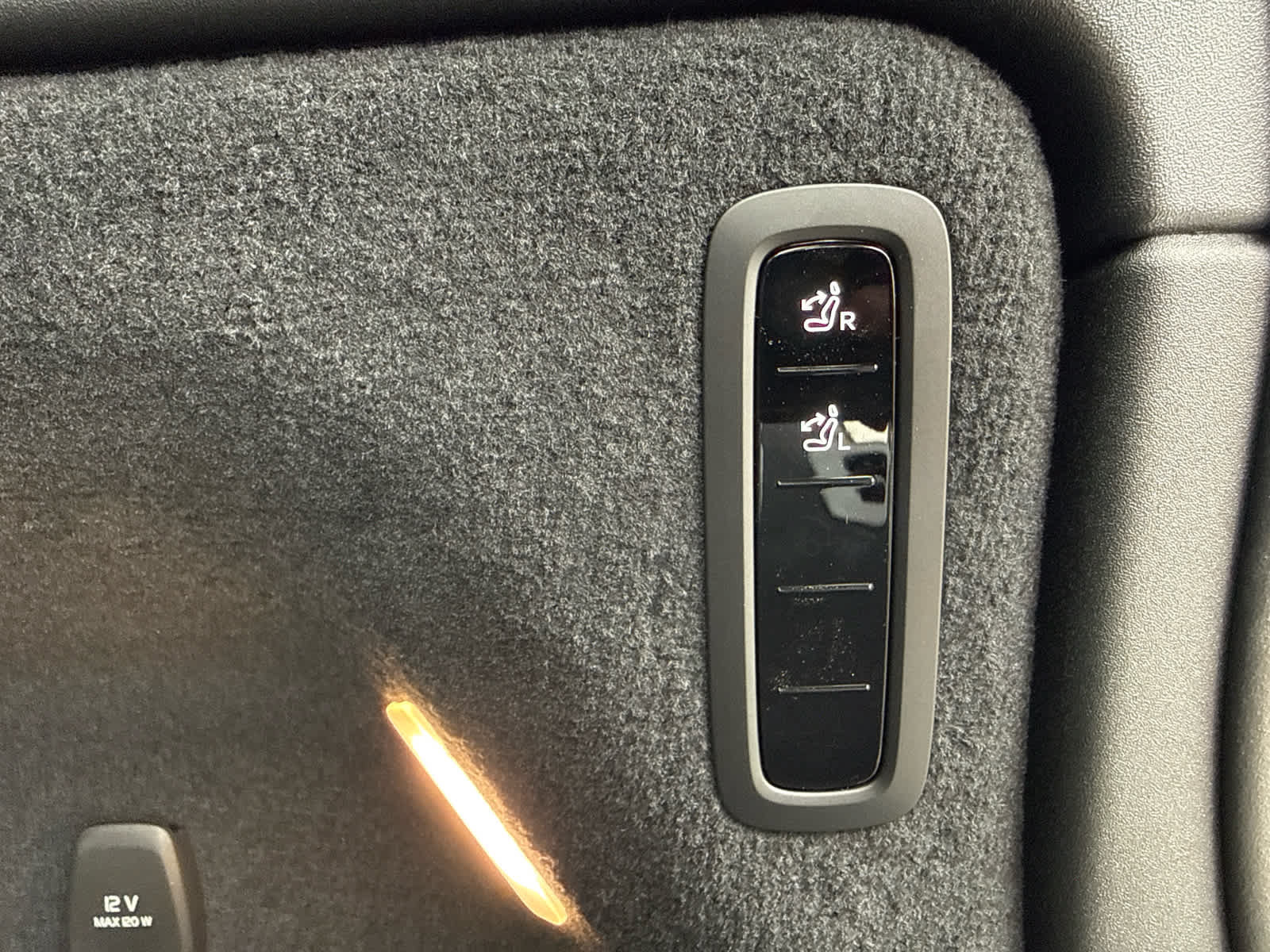 New 2026 Volvo EX90 Plus AWD/4WD image 20