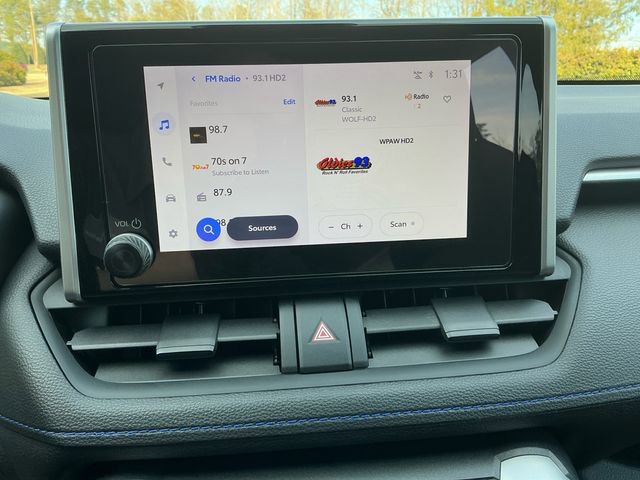 Used 2024 Toyota RAV4 SE image 23