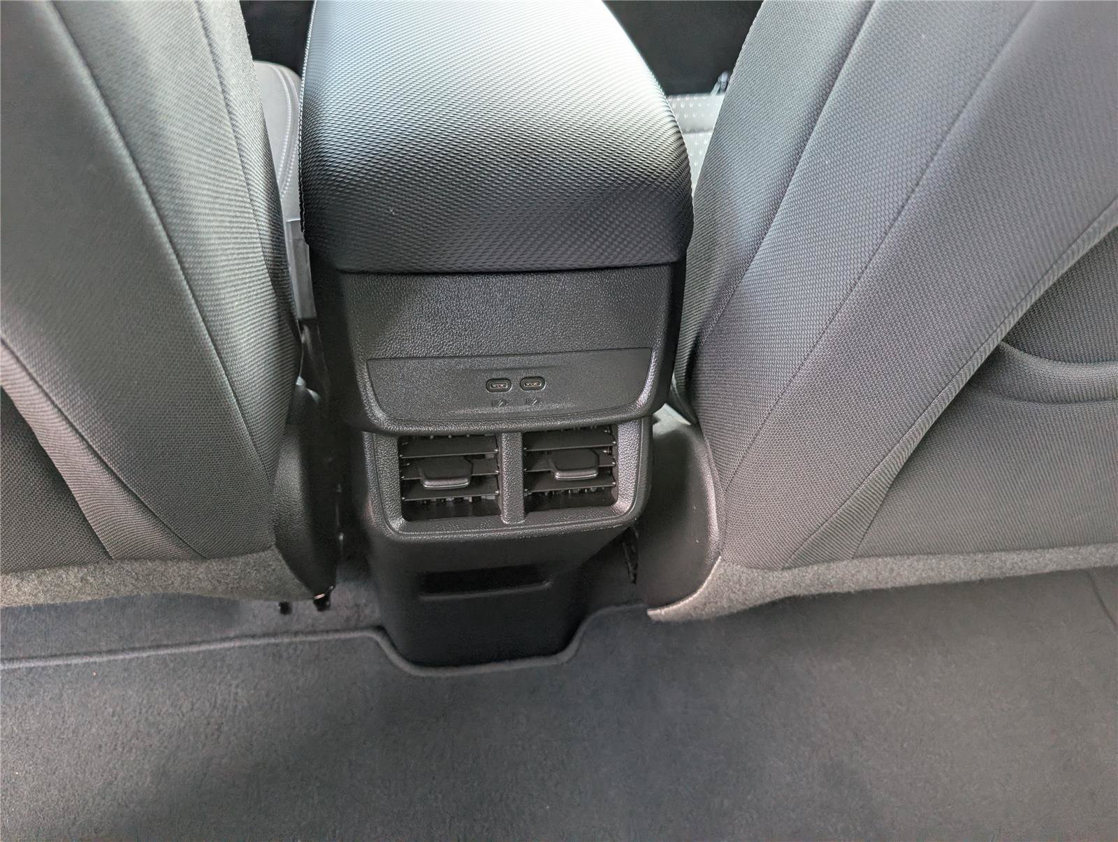 Used 2025 Chevrolet Equinox LT FWD image 18