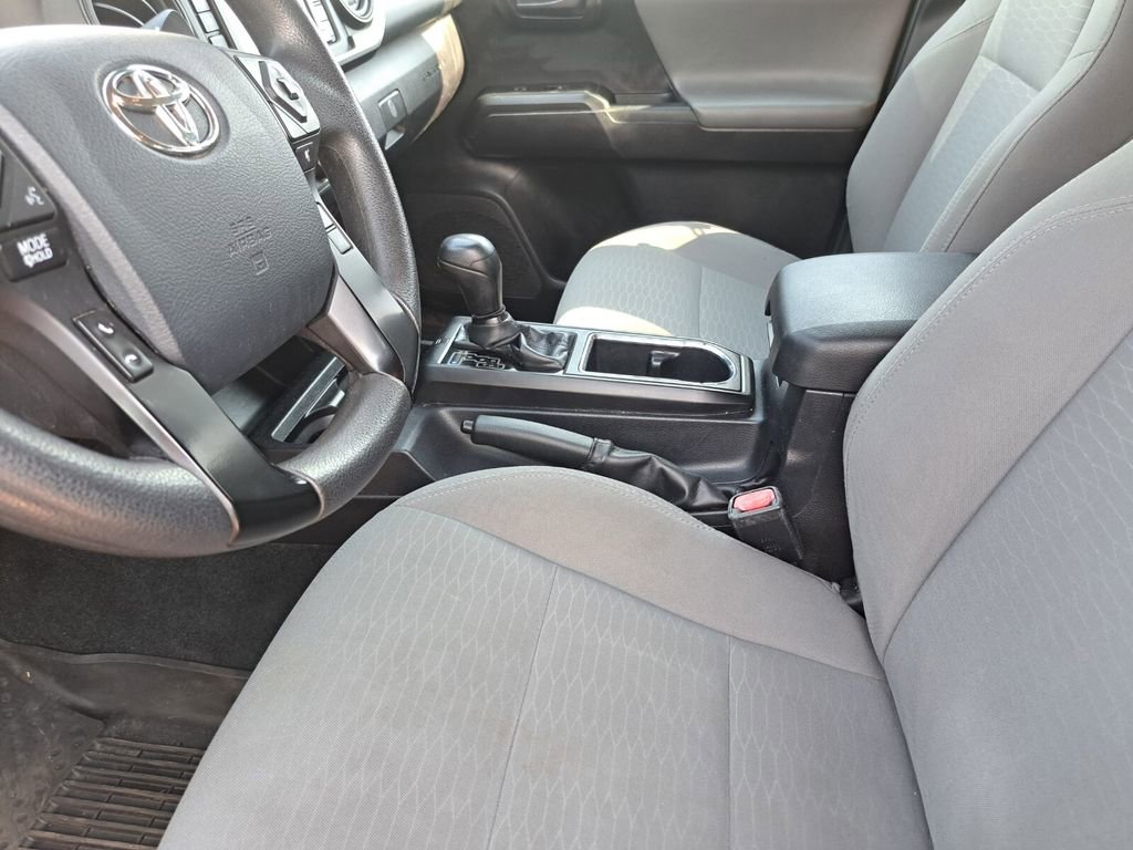 Used 2019 Toyota Tacoma SR w/ SR Convenience Package image 19