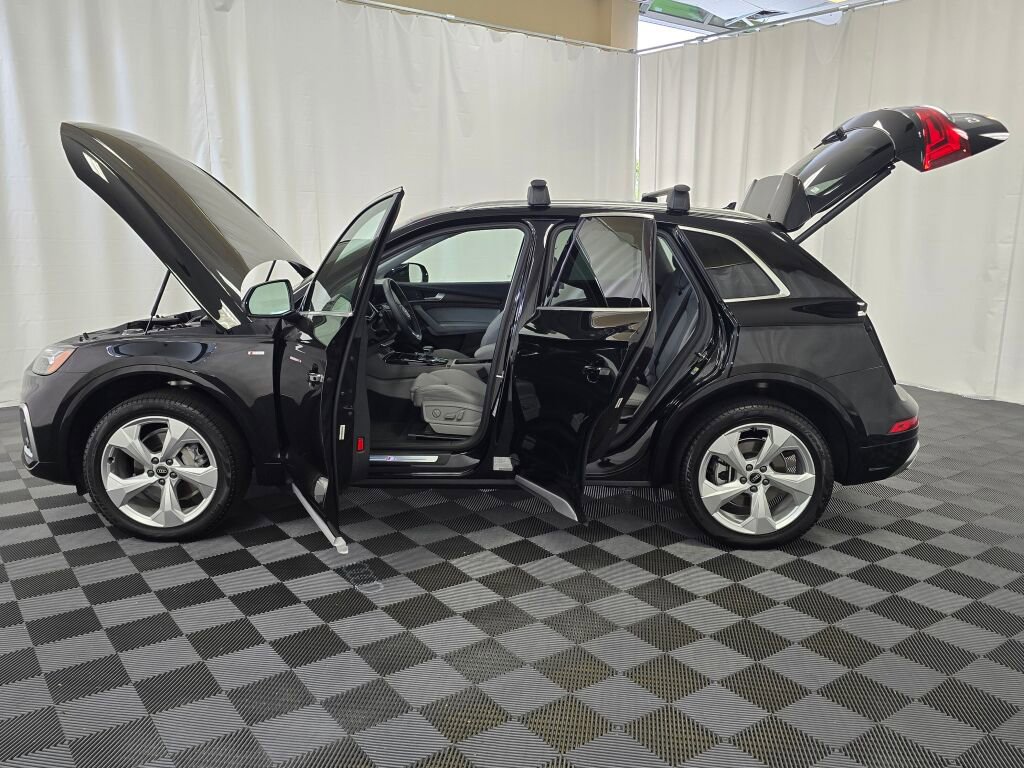 Certified 2025 Audi Q5 2.0T Premium Plus w/ Premium Plus Package image 12