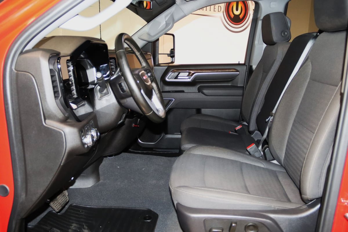 Used 2026 GMC Sierra 3500 SLE w/ SLE Value Package AWD/4WD image 46