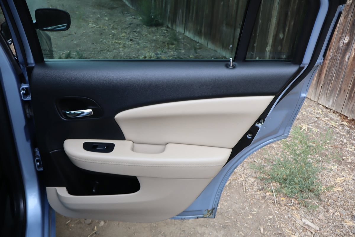 Used 2014 Chrysler 200 Limited FWD image 25