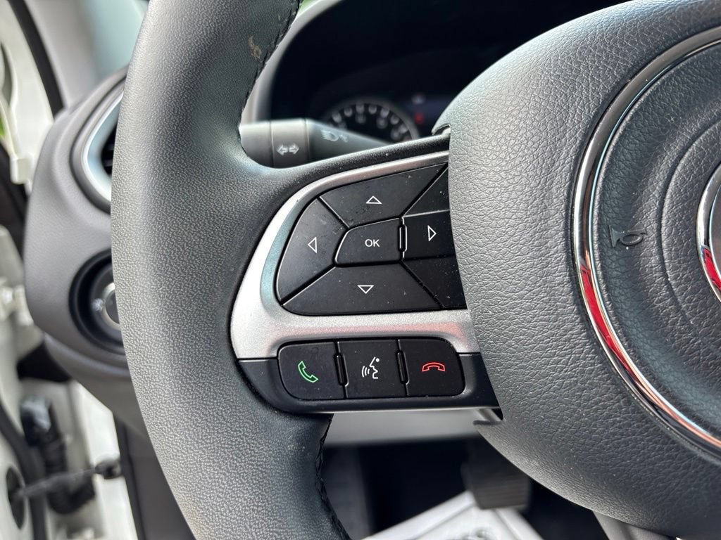 Used 2021 Jeep Renegade Latitude AWD/4WD image 22