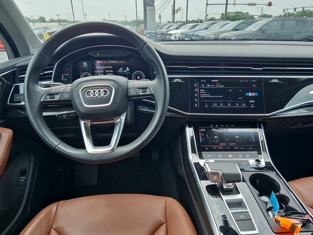 Used 2023 Audi Q7 2.0T Premium Plus w/ Premium Plus Package AWD/4WD image 2
