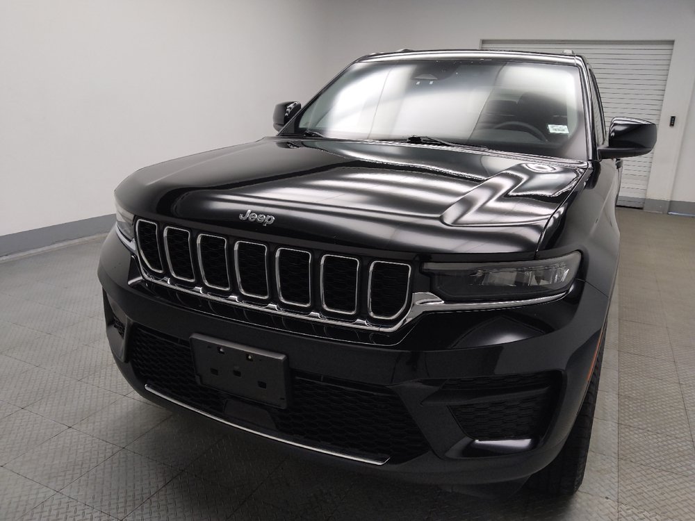 Used 2023 Jeep Grand Cherokee Laredo w/ Luxury Tech Group I AWD/4WD image 15