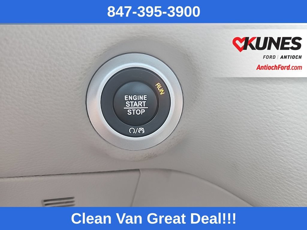 Used 2022 Chrysler Pacifica Touring-L w/ Uconnect Theater Family Group FWD image 29