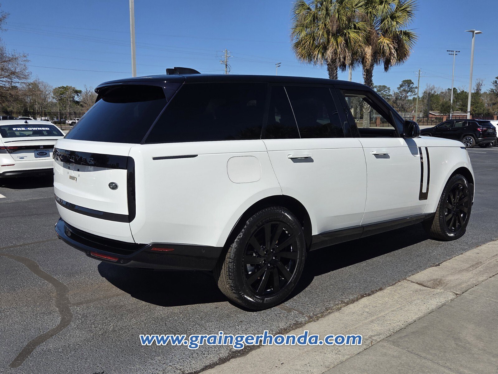 Used 2023 Land Rover Range Rover SE image 5