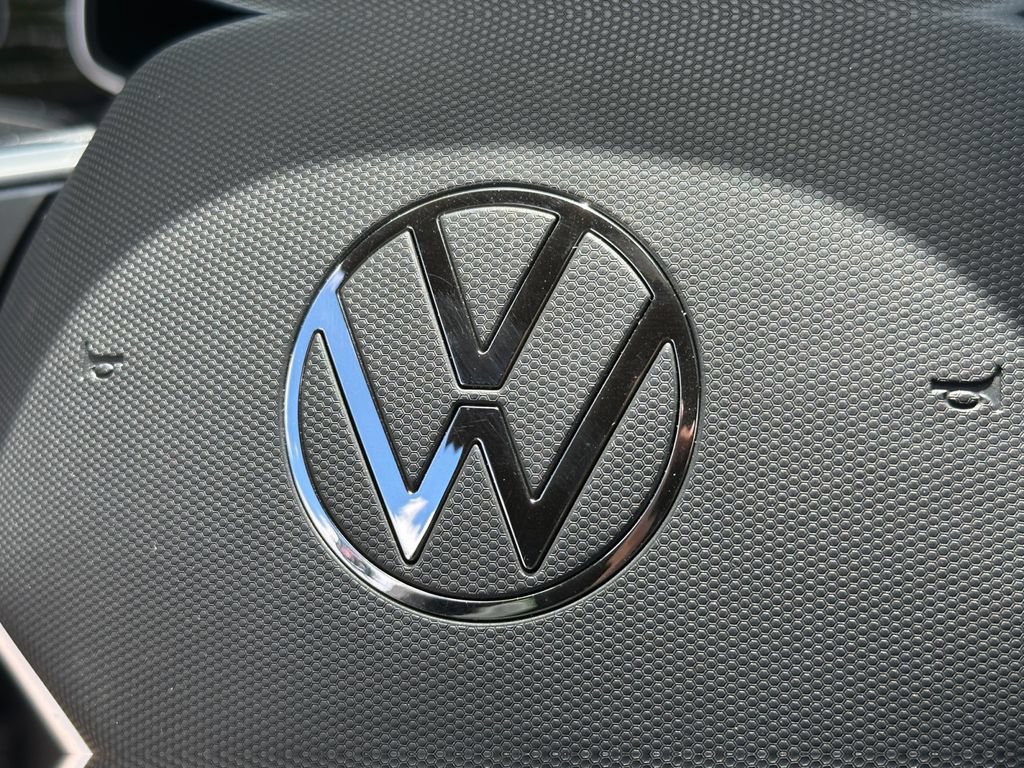 Used 2025 Volkswagen Jetta Sport FWD image 48