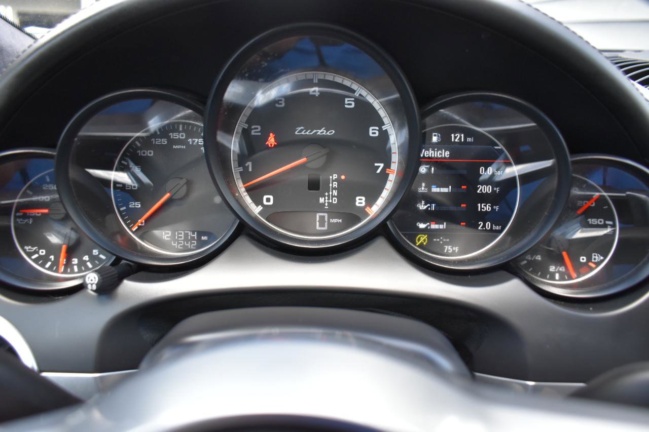 Used 2015 Porsche Cayenne Turbo AWD/4WD image 17